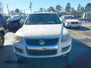 2008 Volkswagen Touareg V6 with VIN WVGBE77L48D033523, listed as a IAAI auction lot 41076281 with 202,286 mi miles and . Bid and sale history available at DreamBid. Image 12.