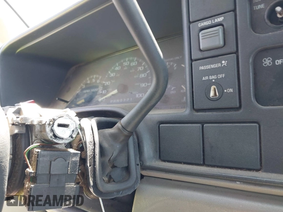 1997 Chevrolet Silverado 1500 with VIN 2GCEK19R0V1222296, listed as a IAAI auction lot 42195350 with 358,885 mi miles and . Bid and sale history available at DreamBid. Image 16.
