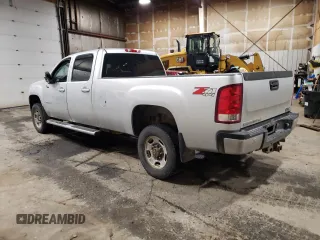 2012 GMC Sierra 2500HD SLT z VIN 1GT121C89CF120127, wystawiony jako Copart lot #42336495 z przebiegiem 142 396 mil mil oraz Szkoda całkowita • Salvage title. Historia ofert i sprzedaży dostępna na DreamBid. Obrazek 2.