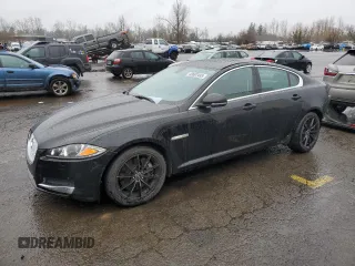 2012 Jaguar XF z VIN SAJWA0FB6CLS51917, wystawiony jako Copart lot #43697465 z przebiegiem 97 324 mil mil oraz Szkody całkowita. Historia ofert i sprzedaży dostępna na DreamBid. Obrazek 1.