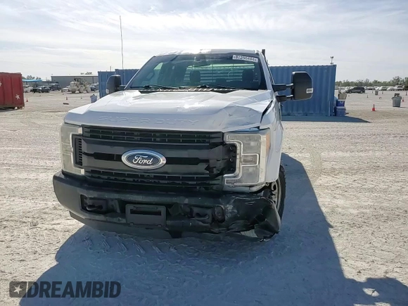 2017 Ford F-250 XLT with VIN 1FT7X2A62HED58949, listed as a Copart auction lot 87356484 with 180,805 mi miles and Salvage title. Bid and sale history available at DreamBid. Image 13.