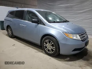 2013 Honda Odyssey EX-L with VIN 5FNRL5H68DB059146, listed as a Copart auction lot 47190105 with 200,378 mi miles and Salvage Title. Bid and sale history available at DreamBid. Image 4.