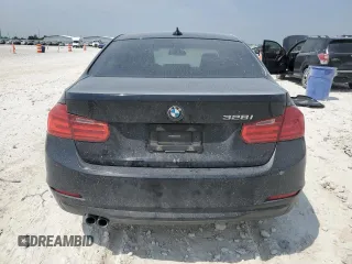 2013 BMW 3 Series 328i z VIN WBA3C1C52DK103610, wystawiony jako Copart lot #53540965 z przebiegiem 133 019 mil mil oraz Szkoda całkowita • Salvage title. Historia ofert i sprzedaży dostępna na DreamBid. Obrazek 6.