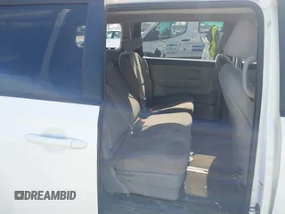 2016 Kia Sedona LX with VIN KNDMB5C18G6119709, listed as a IAAI auction lot 41814349 with 132,329 mi miles. Bid and sale history available at carsss.com. Image 8.