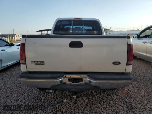 2001 Ford F-250 XL with VIN 1FTNW21F51EB92930, listed as a Copart auction lot 57807185 with 367,995 mi miles and Salvage title. Bid and sale history available at DreamBid. Image 6.