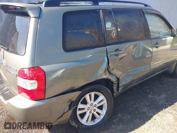 2007 Toyota Highlander Hybrid with VIN JTEGW21A870018929, listed as a IAAI auction lot 41735701 with 218,607 mi miles. Bid and sale history available at carsss.com. Image 6.