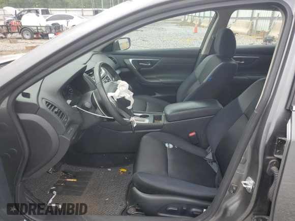 2017 Nissan Altima SR z VIN 1N4AL3AP7HC136120, wystawiony jako Copart lot #57295125 z przebiegiem 84 300 mil mil oraz Szkoda całkowita • Salvage title. Historia ofert i sprzedaży dostępna na DreamBid. Obrazek 7.