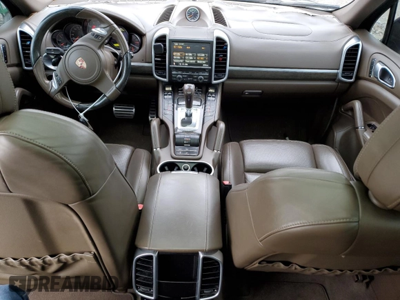 2012 Porsche Cayenne S Hybrid z VIN WP1AE2A26CLA93934, wystawiony jako Copart lot #45137525 z przebiegiem 128 231 mil mil oraz Szkoda całkowita • Salvage title. Historia ofert i sprzedaży dostępna na DreamBid. Obrazek 8.