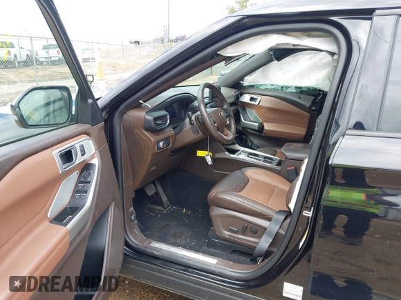 2021 Ford Explorer King Ranch z VIN 1FM5K7LC9MGC20146, wystawiony jako IAAI lot #42121400 z przebiegiem 20 931 mil mil oraz . Historia ofert i sprzedaży dostępna na DreamBid. Obrazek 5.