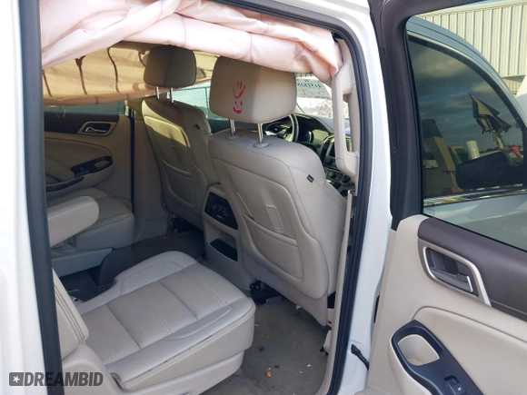 2016 GMC Yukon XL Denali with VIN 1GKS1HKJ8GR306576, listed as a IAAI auction lot 41518187 with 208,586 mi miles. Bid and sale history available at carsss.com. Image 8.