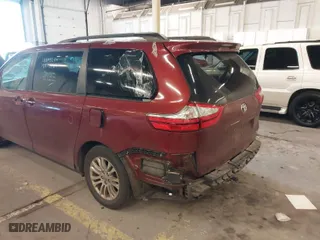 2016 Toyota Sienna XLE with VIN 5TDYK3DCXGS697980, listed as a IAAI auction lot 41500895 with 94,750 mi miles. Bid and sale history available at carsss.com. Image 21.