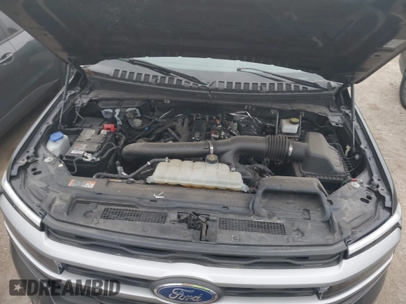 2024 Ford Expedition XLT with VIN 1FMJU1J81REA43051, listed as a IAAI auction lot 41932149 with 26,715 mi miles. Bid and sale history available at carsss.com. Image 10.