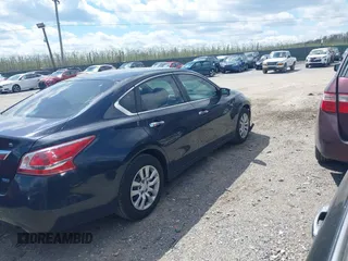 2013 Nissan Altima 2.5 S with VIN 1N4AL3AP4DC913024, listed as a IAAI auction lot 42045465 with 172,990 mi miles and . Bid and sale history available at carsss.com. Image 13.