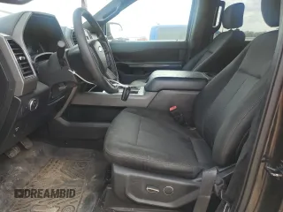 2019 Ford Expedition Max XLT z VIN 1FMJK1HT8KEA58488, wystawiony jako Copart lot #50576755 z przebiegiem 129 871 mil mil oraz Szkoda całkowita • Salvage title. Historia ofert i sprzedaży dostępna na DreamBid. Obrazek 7.