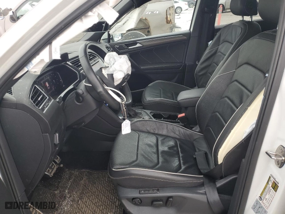 2022 Volkswagen Tiguan SEL R-Line with VIN 3VV4B7AX3NM038974, listed as a Copart auction lot 43958685 with 56,940 mi miles and Non Repairable. Bid and sale history available at carsss.com. Image 7.