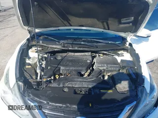 2018 Nissan Altima S with VIN 1N4AL3AP9JC181033, listed as a IAAI auction lot 41400570 with 198,928 mi miles and . Bid and sale history available at carsss.com. Image 10.