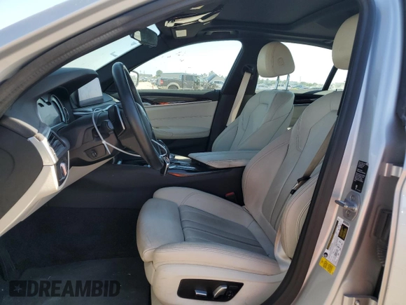 2019 BMW 5 Series 530i с VIN WBAJA5C55KWW09510, выставлен на аукционе Copart как лот 52218855 с пробегом 207 755 миль миль и Чистый • Clean title. История ставок и продаж доступна на DreamBid. Изображение 7.