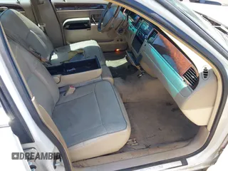 2006 Lincoln Town Car Designer Series z VIN 1LNHM83V36Y614849, wystawiony jako IAAI lot #42200395 z przebiegiem 258 786 mil mil oraz . Historia ofert i sprzedaży dostępna na DreamBid. Obrazek 5.