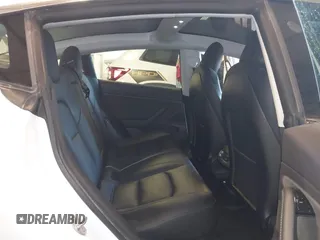 2019 Tesla Model 3 Mid Range z VIN 5YJ3E1EA5KF317542, wystawiony jako IAAI lot #42050461 z przebiegiem 55 054 mil mil oraz . Historia ofert i sprzedaży dostępna na DreamBid. Obrazek 8.