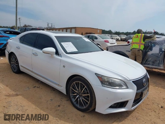 2013 Lexus LS 460 z VIN JTHCL5EF5D5016815, wystawiony jako IAAI lot #41794829 z przebiegiem 224 029 mil mil oraz . Historia ofert i sprzedaży dostępna na DreamBid. Obrazek 1.