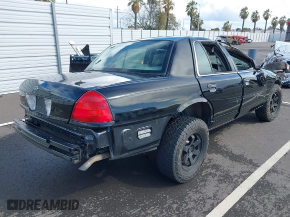 2011 Ford Police Interceptor with VIN 2FABP7BV3BX122786, listed as a IAAI auction lot 41817152 with 113,736 mi miles. Bid and sale history available at carsss.com. Image 4.