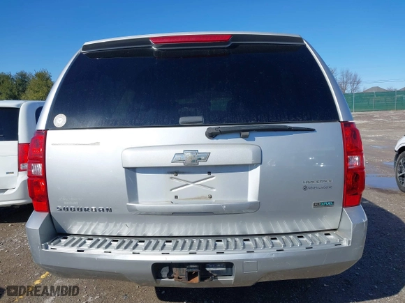 2010 Chevrolet Suburban LS with VIN 1GNUKHE31AR165699, listed as a IAAI auction lot 41509508 with 260,762 mi miles. Bid and sale history available at carsss.com. Image 16.