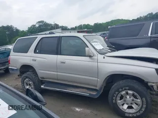 2000 Toyota 4Runner SR5 с VIN JT3GN86R1Y0139431, выставлен на аукционе IAAI как лот 42103546 с пробегом 376 600 миль миль и . История ставок и продаж доступна на DreamBid. Изображение 13.