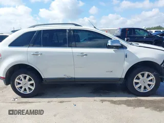 2009 Lincoln MKX with VIN 2LMDU68CX9BJ07222, listed as a IAAI auction lot 40805784 with 198,043 mi miles. Bid and sale history available at carsss.com. Image 14.