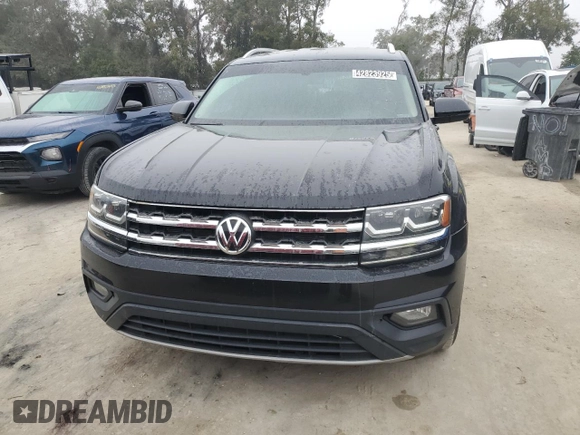 2018 Volkswagen Atlas SE with VIN 1V2CR2CA3JC504978, listed as a Copart auction lot 42823925 with 189,139 mi miles and Clean title. Bid and sale history available at DreamBid. Image 5.