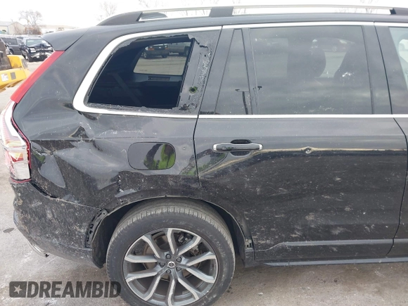 2018 Volvo XC90 Momentum z VIN YV4A22PK2J1369839, wystawiony jako IAAI lot #41075081 z przebiegiem 55 981 mil mil oraz . Historia ofert i sprzedaży dostępna na DreamBid. Obrazek 17.