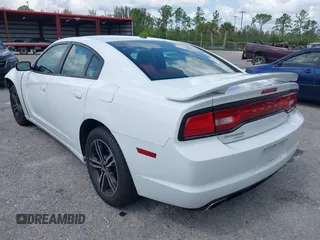 2014 Dodge Charger SXT z VIN 2C3CDXJG8EH339862, wystawiony jako IAAI lot #42373763 z przebiegiem 171 009 mil mil oraz . Historia ofert i sprzedaży dostępna na DreamBid. Obrazek 3.