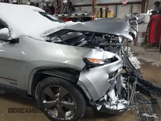 2016 Jeep Cherokee Latitude with VIN 1C4PJMCS6GW321256, listed as a IAAI auction lot 41314789 with 127,951 mi miles. Bid and sale history available at carsss.com. Image 19.