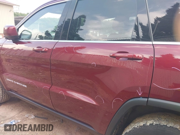 2016 Jeep Grand Cherokee Laredo with VIN 1C4RJFAG8GC318878, listed as a IAAI auction lot 42600747 with 85,882 mi miles and . Bid and sale history available at DreamBid. Image 21.