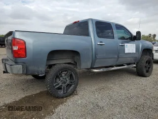 2013 Chevrolet Silverado 1500 LT with VIN 3GCPKSE76DG158516, listed as a Copart auction lot 47110195 with 182,033 mi miles and Salvage Title. Bid and sale history available at DreamBid. Image 3.