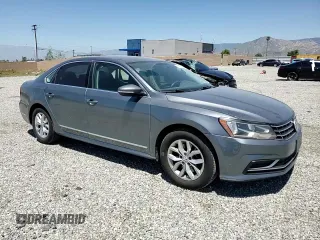 2017 Volkswagen Passat S z VIN 1VWAT7A34HC016349, wystawiony jako Copart lot #56190825 z przebiegiem 88 418 mil mil oraz Szkoda całkowita • Salvage title. Historia ofert i sprzedaży dostępna na DreamBid. Obrazek 13.