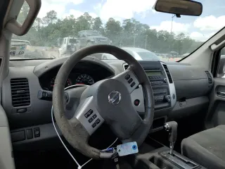 2016 Nissan Frontier S z VIN 1N6BD0CT3GN771100, wystawiony jako Copart lot #57149285 z przebiegiem 101 983 mil mil oraz Tytuł czysty. Historia ofert i sprzedaży dostępna na DreamBid. Obrazek 8.
