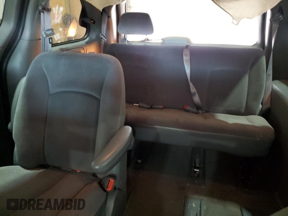 2005 Dodge Caravan SXT with VIN 1D4GP45RX5B165500, listed as a Copart auction lot 59680105 with 119,096 mi miles and Salvage title. Bid and sale history available at DreamBid. Image 10.