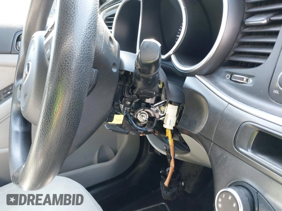 2014 Kia Optima LX with VIN 5XXGM4A7XEG282594, listed as a IAAI auction lot 41989268 with 149,332 mi miles and . Bid and sale history available at DreamBid. Image 17.
