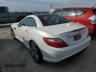 2015 Mercedes-Benz SLK-Class SLK 350 with VIN WDDPK5HAXFF103800, listed as a Copart auction lot 77786054 with 32,433 mi miles and Non Repairable. Bid and sale history available at carsss.com. Image 2.