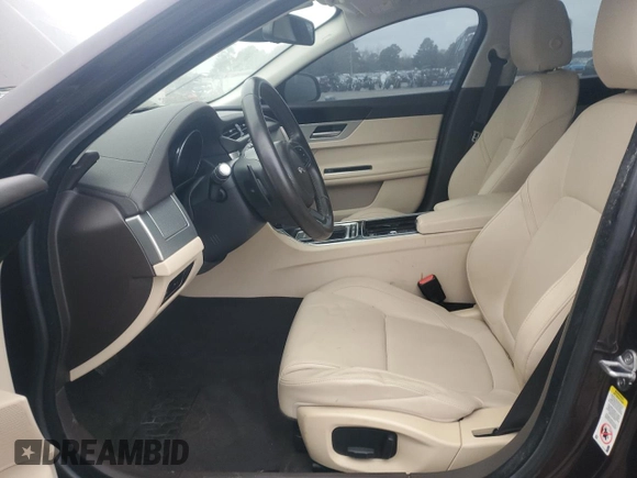 2017 Jaguar XF 35t Premium with VIN SAJBD4BV1HCY27546, listed as a Copart auction lot 86056234 with 102,932 mi miles and Clean Title. Bid and sale history available at carsss.com. Image 7.