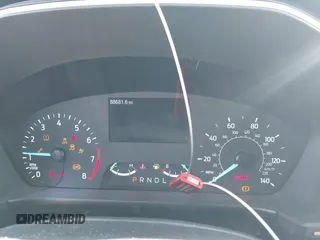 2022 Ford Escape SE z VIN 1FMCU9G6XNUB30881, wystawiony jako IAAI lot #41750512 z przebiegiem 88 681 mil mil oraz . Historia ofert i sprzedaży dostępna na DreamBid. Obrazek 7.