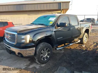 2011 GMC Sierra 1500 SLE with VIN 3GTP2VE38BG288695, listed as a IAAI auction lot 41755500 with 143,179 mi miles. Bid and sale history available at carsss.com. Image 17.