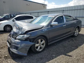 2011 Toyota Camry LE z VIN 4T1BF3EK5BU214041, wystawiony jako Copart lot #57129365 z przebiegiem 154 958 mil mil oraz Szkoda całkowita • Salvage title. Historia ofert i sprzedaży dostępna na DreamBid. Obrazek 1.
