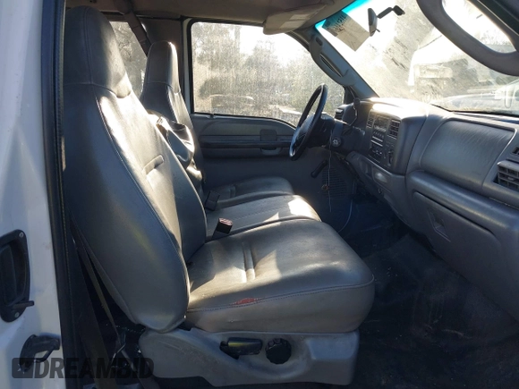 2004 Ford Super Duty F-250 XL with VIN 1FTNX20L94ED90595, listed as a IAAI auction lot 41524660 with 1 mi miles. Bid and sale history available at carsss.com. Image 5.