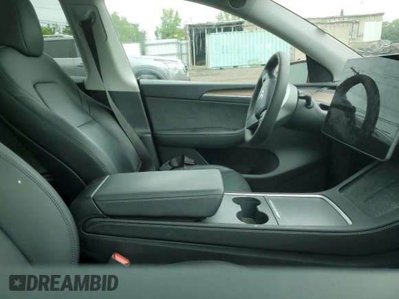 2024 Tesla Model Y Long Range с VIN 7SAYGDEE6RF128495, выставлен на аукционе Copart как лот 61127095 с пробегом Не указан миль и Списание • Salvage title. История ставок и продаж доступна на DreamBid. Изображение 7.