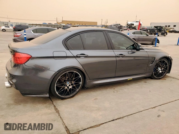 2018 BMW M3 z VIN WBS8M9C59J5J77887, wystawiony jako Copart lot #47548905 z przebiegiem 79 143 mil mil oraz Tytuł czysty. Historia ofert i sprzedaży dostępna na DreamBid. Obrazek 3.