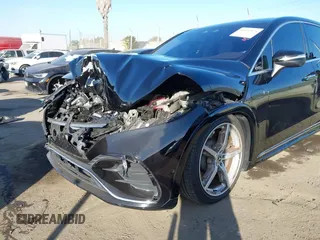 2023 Mercedes-Benz EQS 580 z VIN 4JGDM4EB8PA014008, wystawiony jako IAAI lot #41152975 z przebiegiem 41 292 mil mil oraz . Historia ofert i sprzedaży dostępna na DreamBid. Obrazek 6.