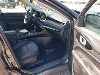 2022 Jeep Compass Trailhawk with VIN 3C4NJDDB9NT160748, listed as a IAAI auction lot 42589269 with 53,092 mi miles and . Bid and sale history available at DreamBid. Image 5.