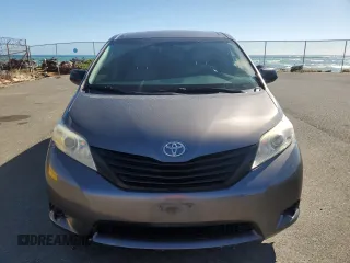 2017 Toyota Sienna L with VIN 5TDZZ3DC7HS895580, listed as a Copart auction lot 81540534 with 47,732 mi miles and Clean Title. Bid and sale history available at DreamBid. Image 5.