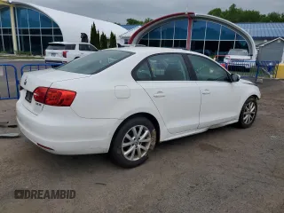 2013 Volkswagen Jetta SE z VIN 3VWDP7AJ0DM219473, wystawiony jako Copart lot #57700105 z przebiegiem 135 832 mil mil oraz Szkoda całkowita • Salvage title. Historia ofert i sprzedaży dostępna na DreamBid. Obrazek 3.